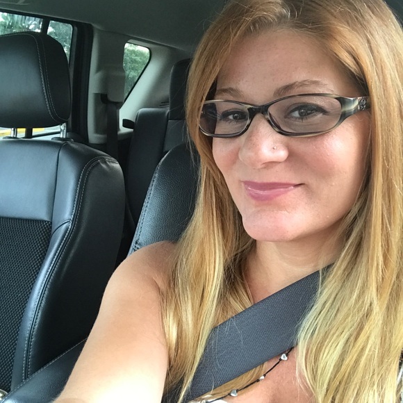 Meet your Posher, Kim - Picture 5 of 5